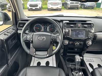 2018 Toyota 4Runner, $32500. Photo 10