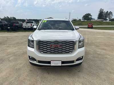 2020 GMC Yukon, $33950. Photo 2