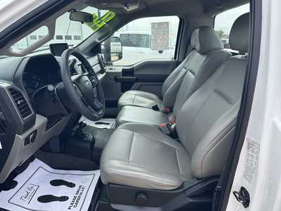 2017 Ford F350 Reg Cab, $. Photo 10
