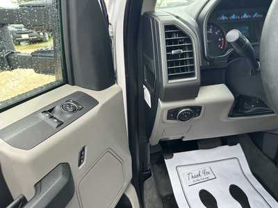 2017 Ford F350 Reg Cab, $. Photo 11
