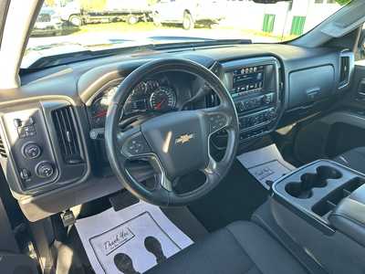 2018 Chevrolet 1500 Crew Cab, $24500. Photo 9