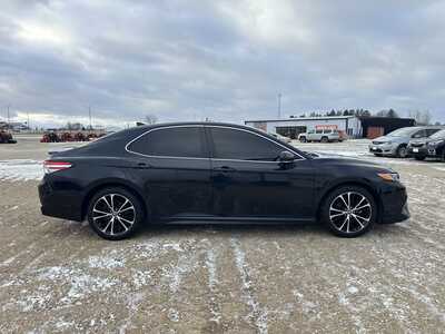 2020 Toyota Camry, $21950. Photo 9