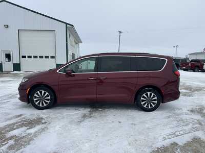 2021 Chrysler Pacifica, $18995. Photo 4