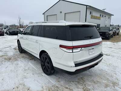 2023 Lincoln Navigator L, $49750. Photo 5