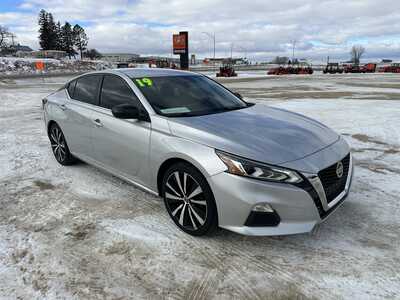2019 Nissan Altima, $11950. Photo 1