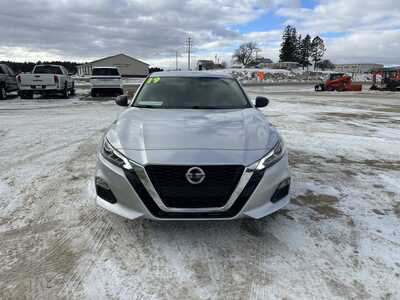 2019 Nissan Altima, $11950. Photo 2