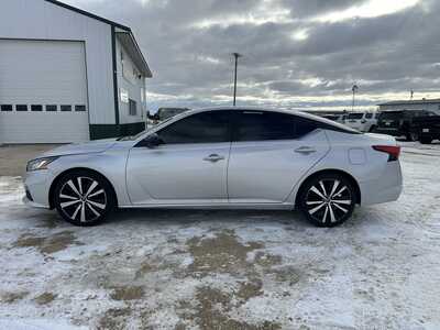 2019 Nissan Altima, $11950. Photo 4