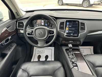 2019 Volvo XC90, $18995. Photo 10