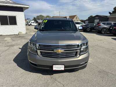 2017 Chevrolet Suburban, $16595. Photo 2