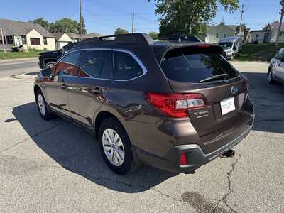 2019 Subaru Outback, $17500. Photo 5