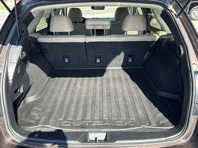 2019 Subaru Outback, $17500. Photo 12