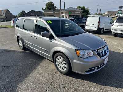 2013 Chrysler Town & Country, $3250. Photo 1