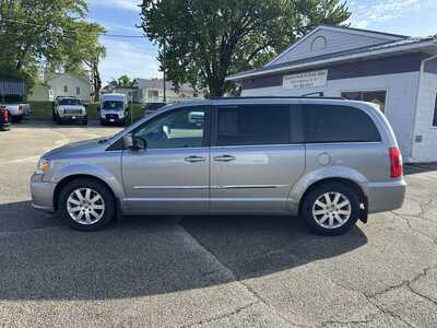 2013 Chrysler Town & Country, $3250. Photo 4