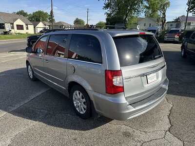 2013 Chrysler Town & Country, $3250. Photo 5