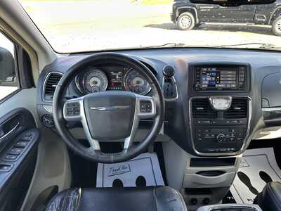 2013 Chrysler Town & Country, $3250. Photo 10