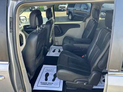 2013 Chrysler Town & Country, $3250. Photo 11