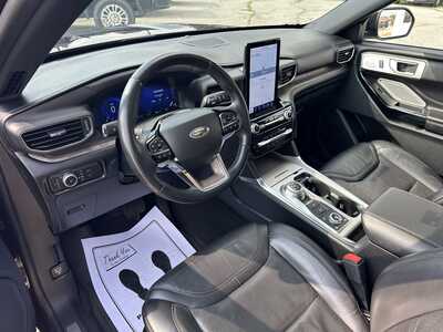 2022 Ford Explorer, $32995. Photo 10