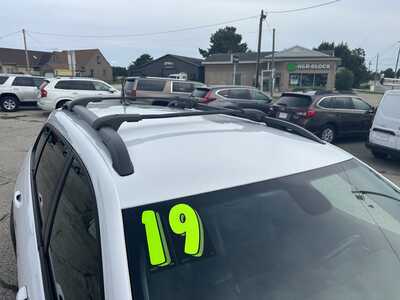 2019 Jeep Cherokee, $13995. Photo 2