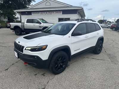 2019 Jeep Cherokee, $13995. Photo 4
