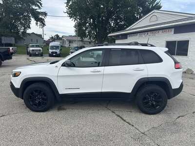 2019 Jeep Cherokee, $13995. Photo 5