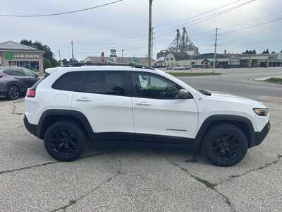 2019 Jeep Cherokee, $13995. Photo 9