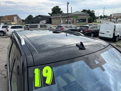 2019 Lincoln Navigator L, $24995. Photo 2