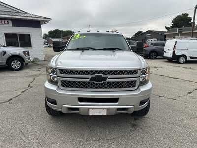 2014 Chevrolet 2500 Crew Cab, $14500. Photo 3