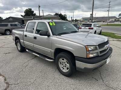 2005 Chevrolet 1500 Crew Cab, $8995. Photo 1