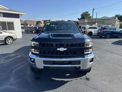 2018 Chevrolet 2500 Crew Cab, $27500. Photo 2