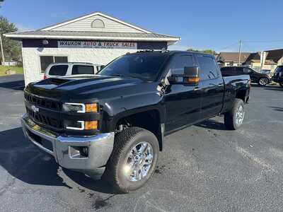 2018 Chevrolet 2500 Crew Cab, $27500. Photo 3
