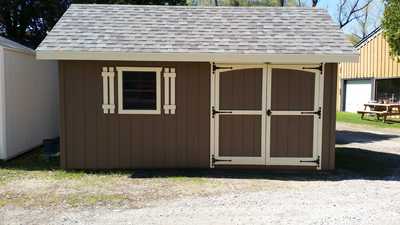  Country Barn Yard , $. Photo 2