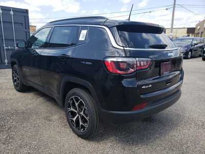 2025 Jeep Compass, $28935. Photo 12