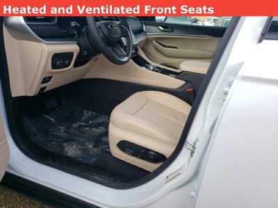2025 Jeep Grand Cherokee, $48135. Photo 8