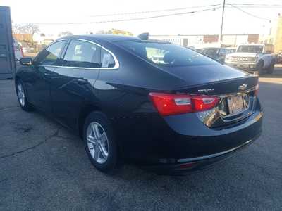2024 Chevrolet Malibu, $17850. Photo 10