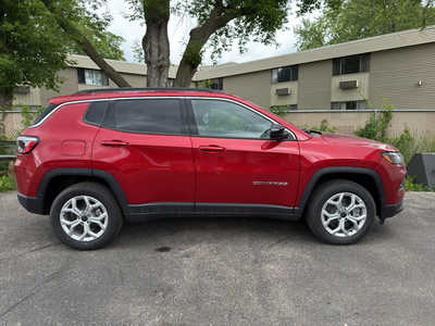 2025 Jeep Compass, $28722. Photo 2