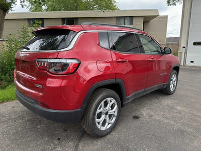 2025 Jeep Compass, $28722. Photo 3