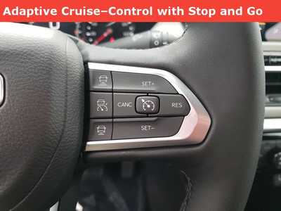 2025 Jeep Compass, $31335. Photo 4