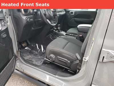 2021 Jeep Gladiator, $29490. Photo 6