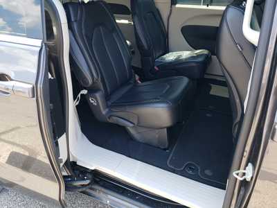 2023 Chrysler Pacifica, $24450. Photo 12