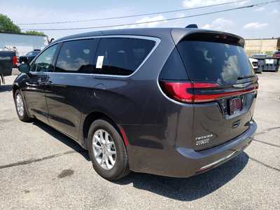 2023 Chrysler Pacifica, $24450. Photo 4