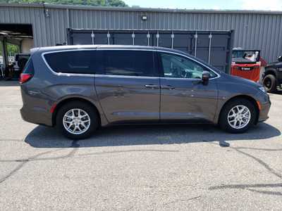 2023 Chrysler Pacifica, $24450. Photo 7