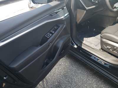 2025 Jeep Wagoneer, $50448. Photo 10