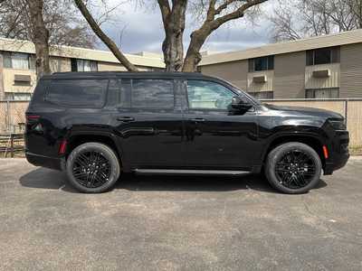 2025 Jeep Wagoneer, $71425. Photo 2