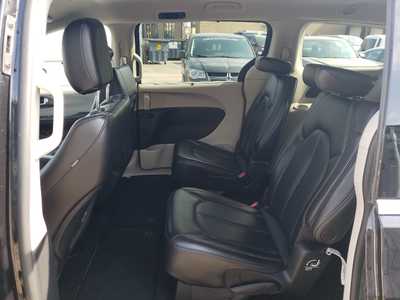 2023 Chrysler Pacifica, $24450. Photo 10