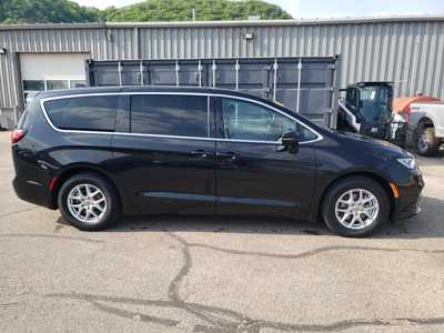 2023 Chrysler Pacifica, $24450. Photo 6