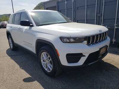 2023 Jeep Grand Cherokee, $29490. Photo 1