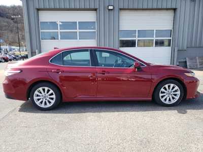 2019 Toyota Camry, $14990. Photo 11