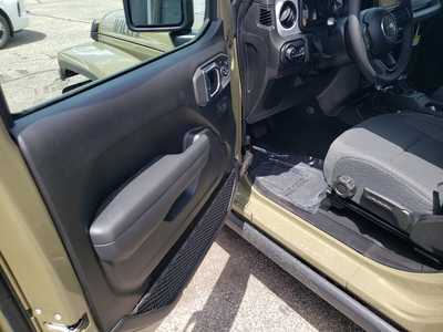 2025 Jeep Gladiator, $44997. Photo 10