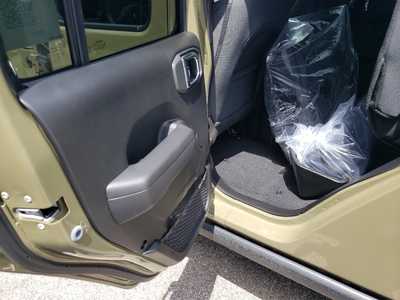 2025 Jeep Gladiator, $44997. Photo 12