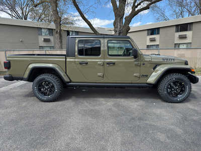 2025 Jeep Gladiator, $48017. Photo 2